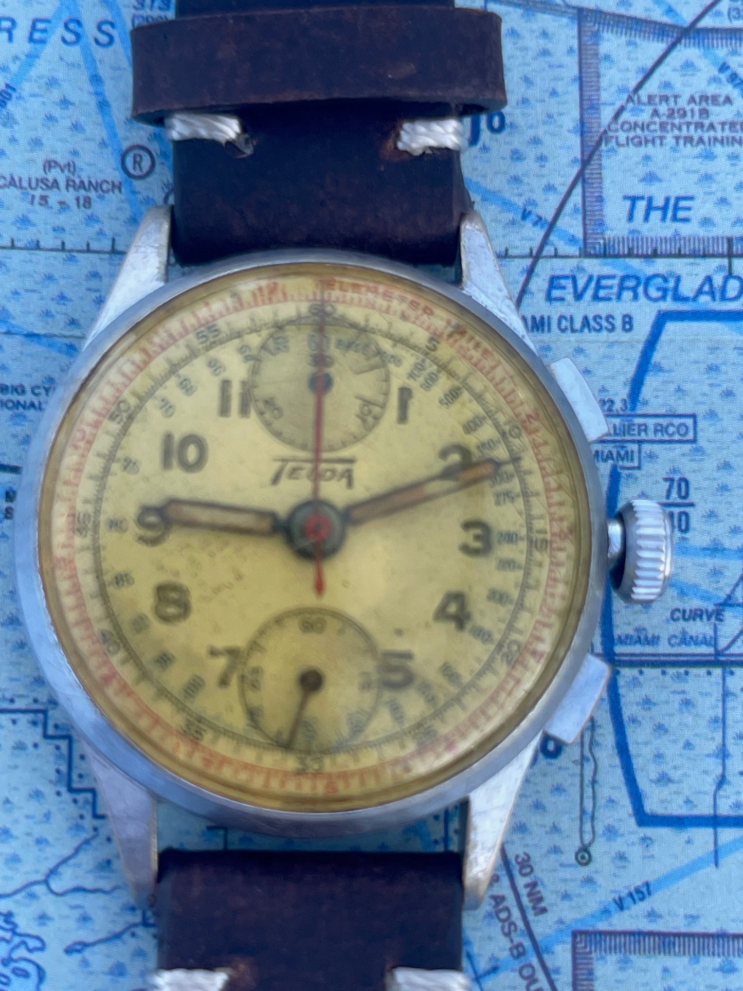 Telda 1940's up/down Chronograph Venus 170